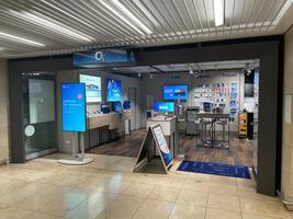 Ontbering bus vork o2 Shop Frankfurt am Main, Hugo-Eckener-Ring 1